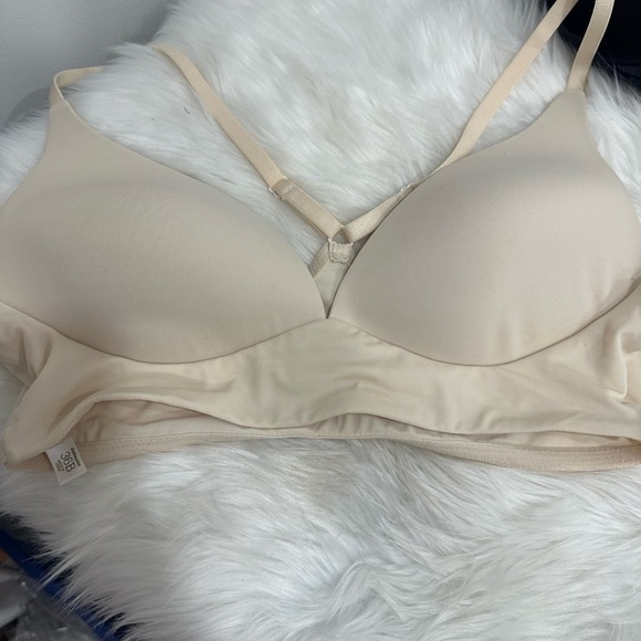 Other - Seamless Cream Bra 36B racer  back